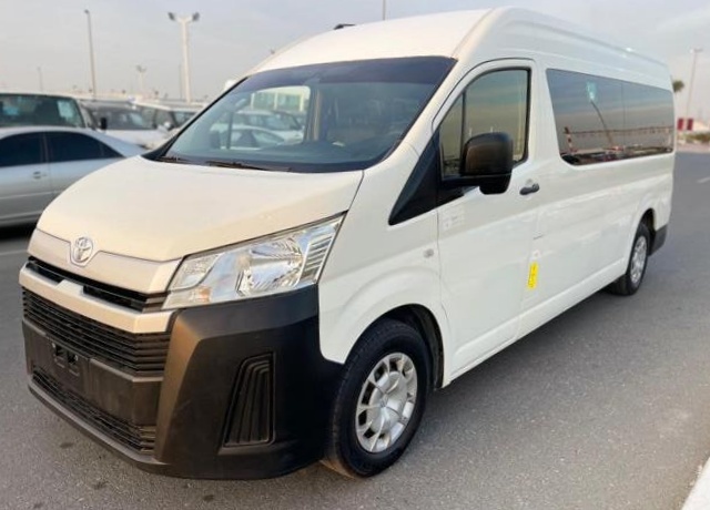 TOYOTA Hiace Commuter