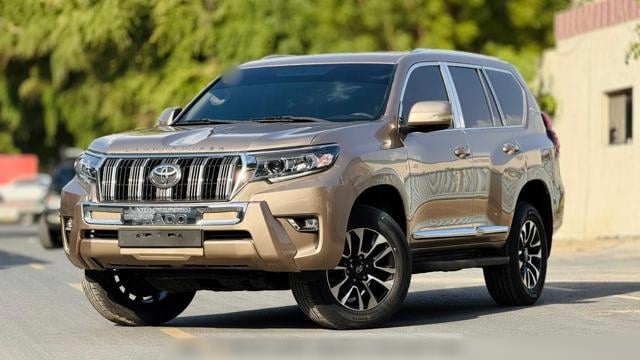 TOYOTA Land Cruiser Prado