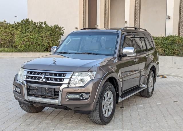 MITSUBISHI Pajero