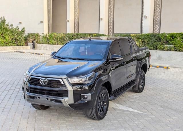 TOYOTA Hilux