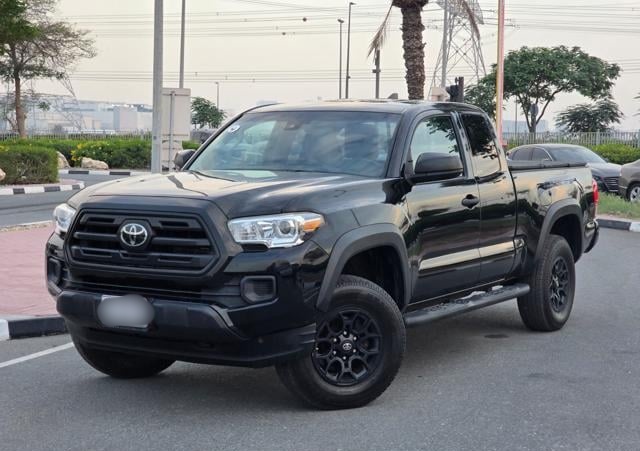 TOYOTA TACOMA