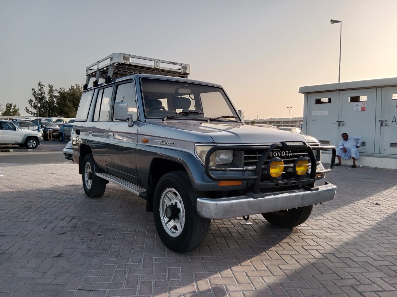 TOYOTA Land Cruiser