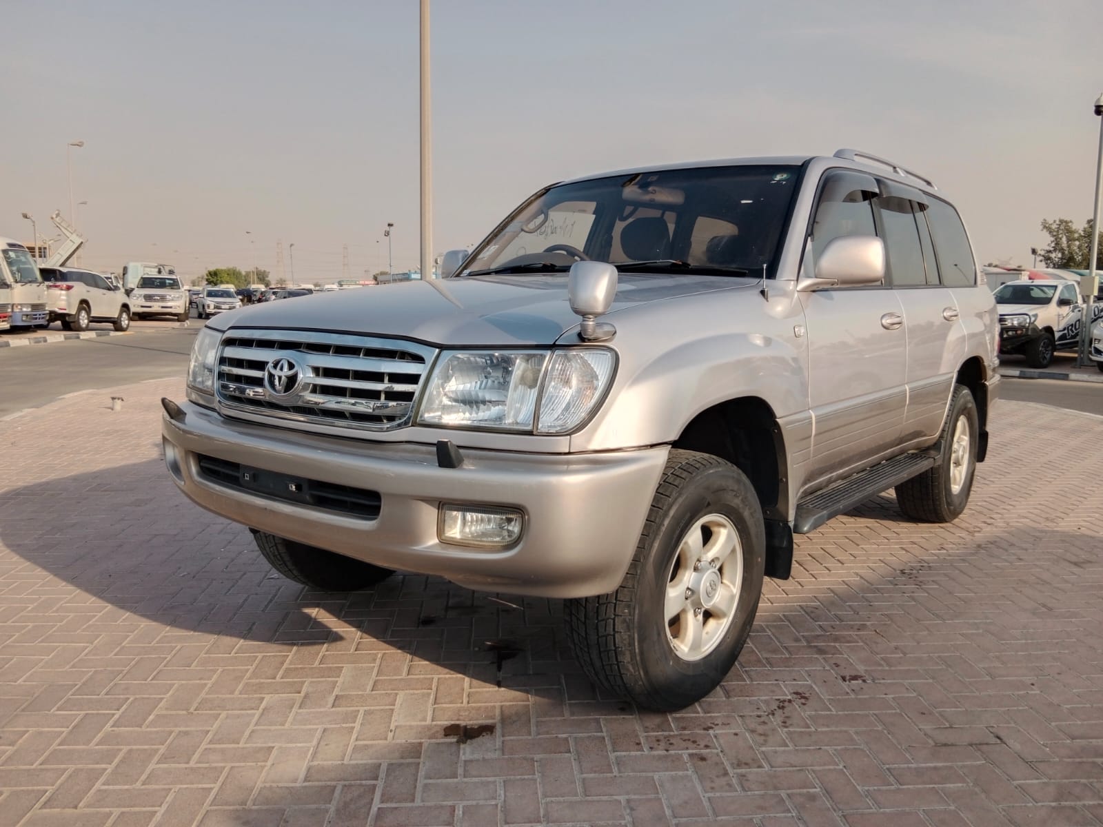 TOYOTA Land Cruiser