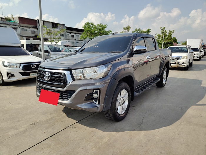 TOYOTA Hilux