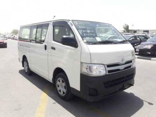 TOYOTA HIACE