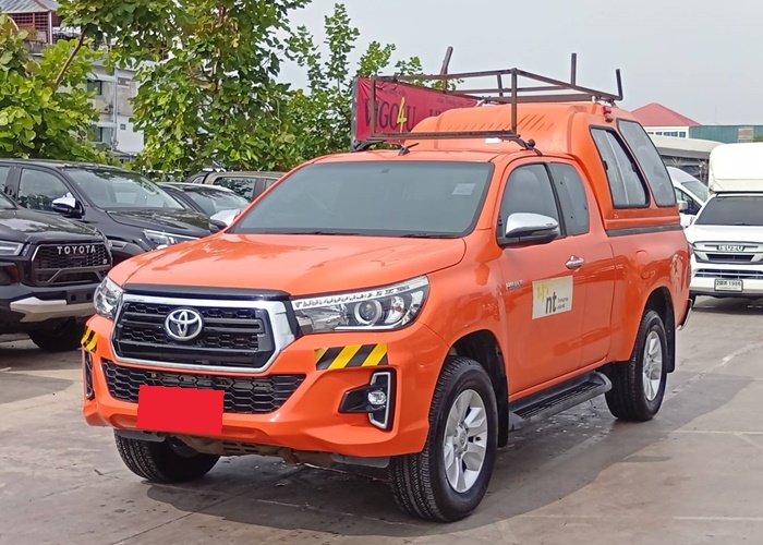 TOYOTA Hilux