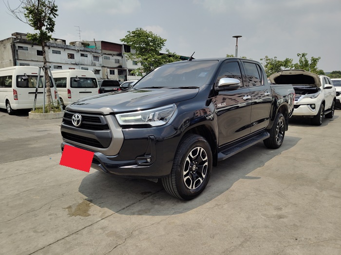 TOYOTA Hilux
