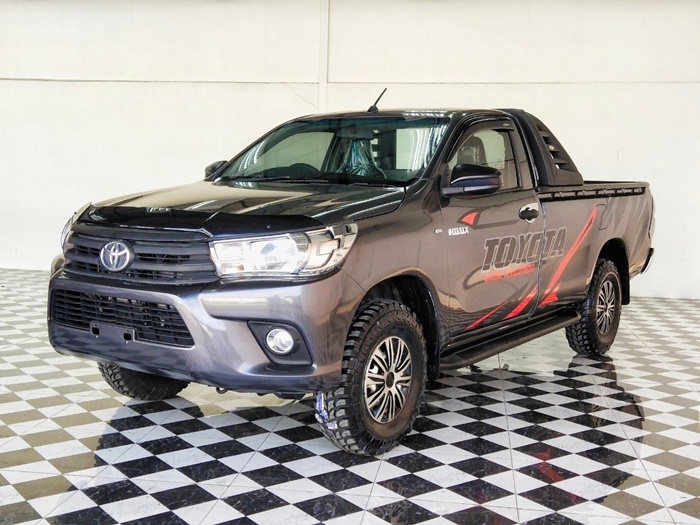 TOYOTA Hilux