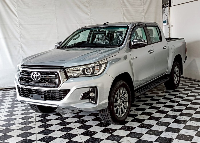 TOYOTA Hilux