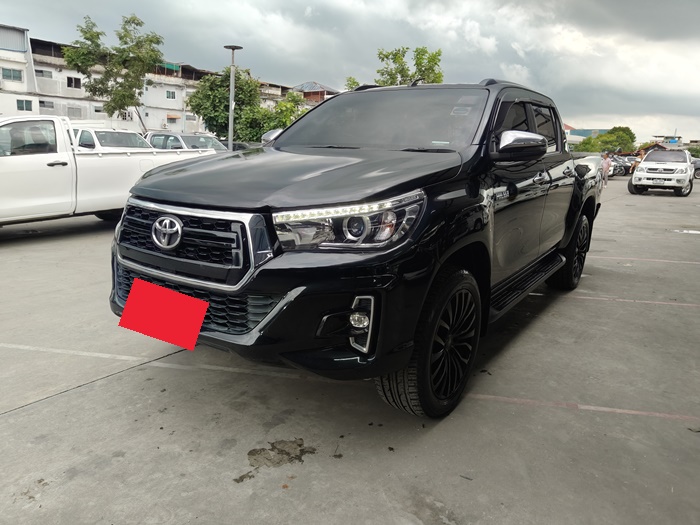 TOYOTA Hilux