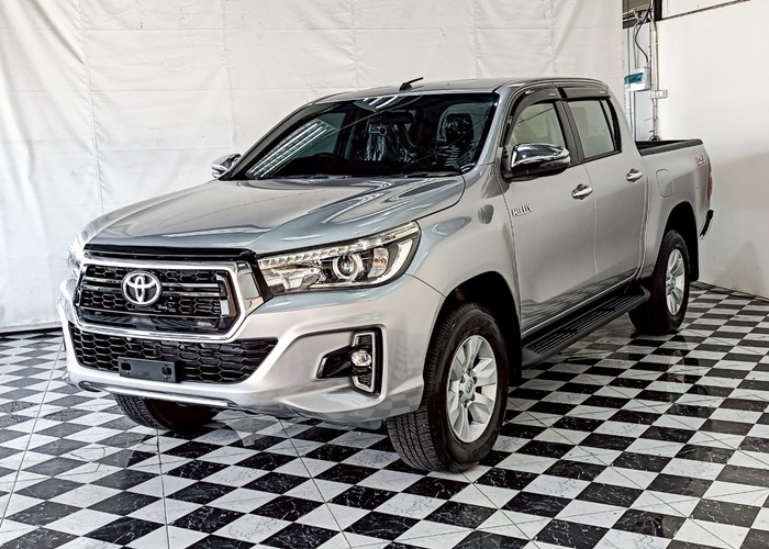 TOYOTA Hilux