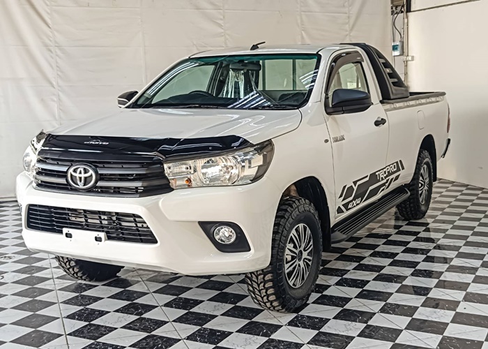 TOYOTA Hilux