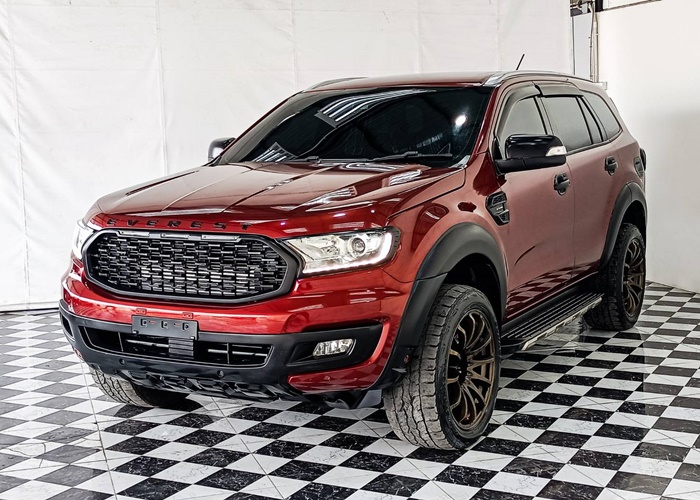 FORD EVEREST.