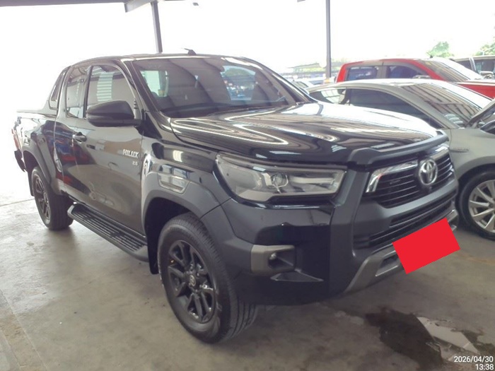 TOYOTA Hilux