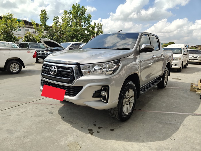 TOYOTA Hilux