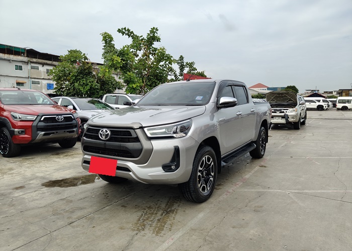 TOYOTA Hilux
