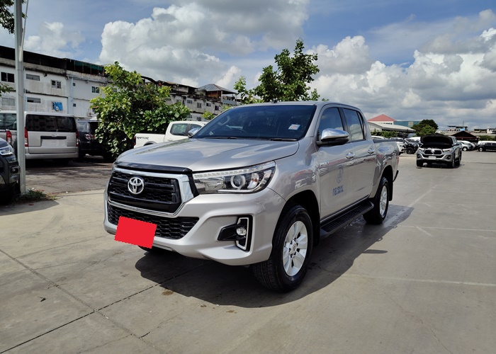 TOYOTA Hilux