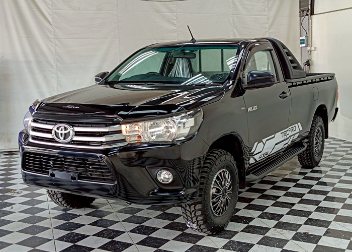 TOYOTA Hilux