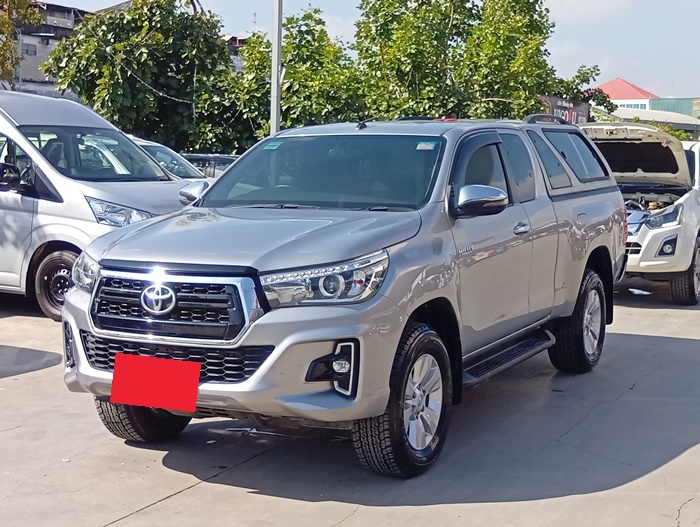 TOYOTA Hilux