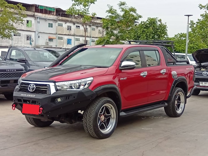 TOYOTA Hilux