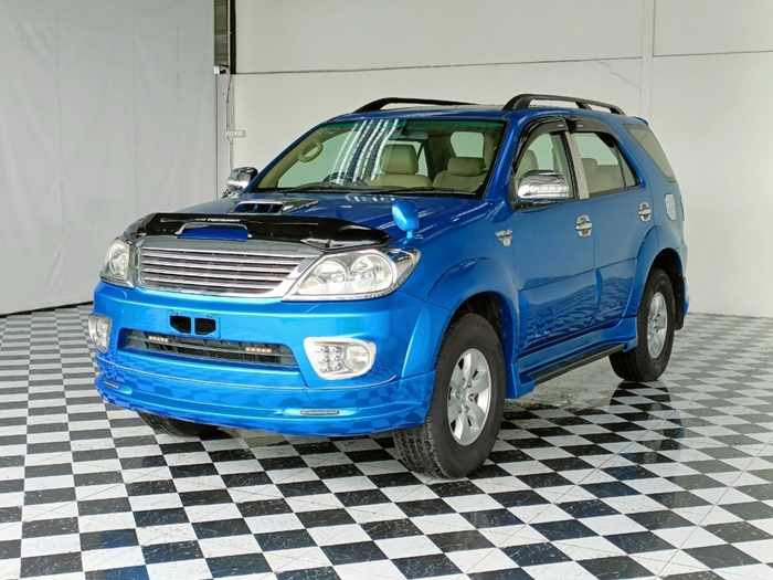 TOYOTA Fortuner