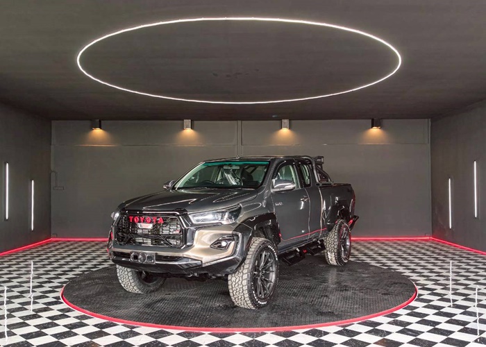 TOYOTA Hilux