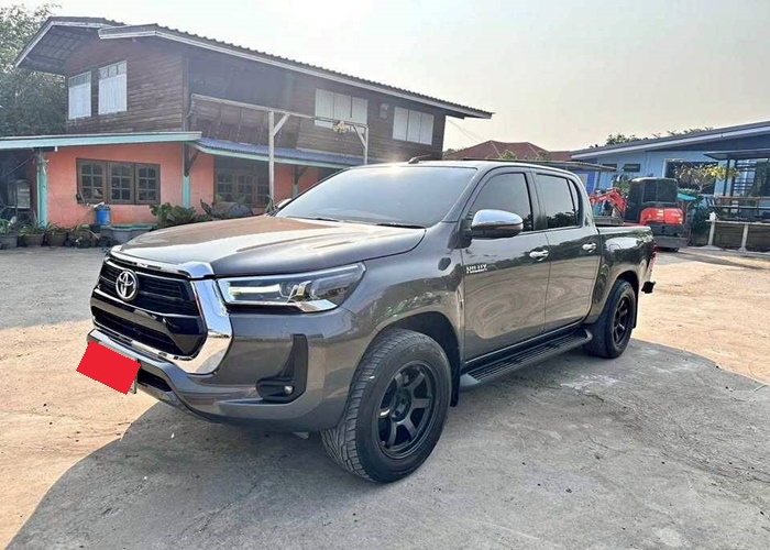 TOYOTA Hilux