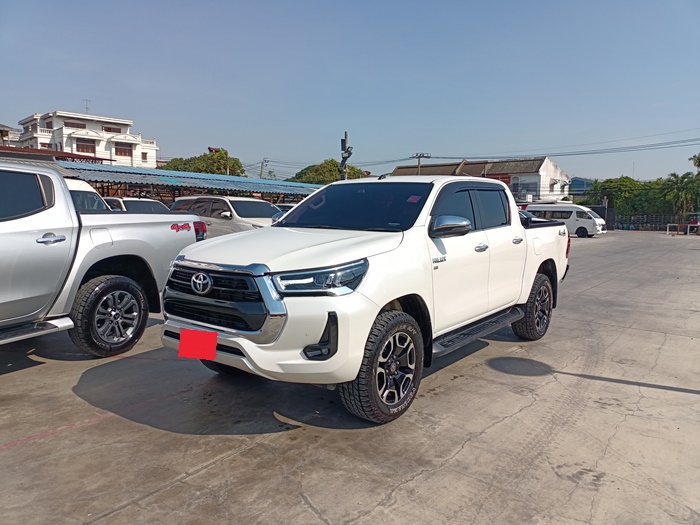 TOYOTA Hilux