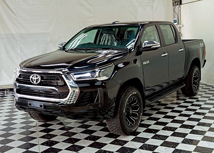 TOYOTA Hilux