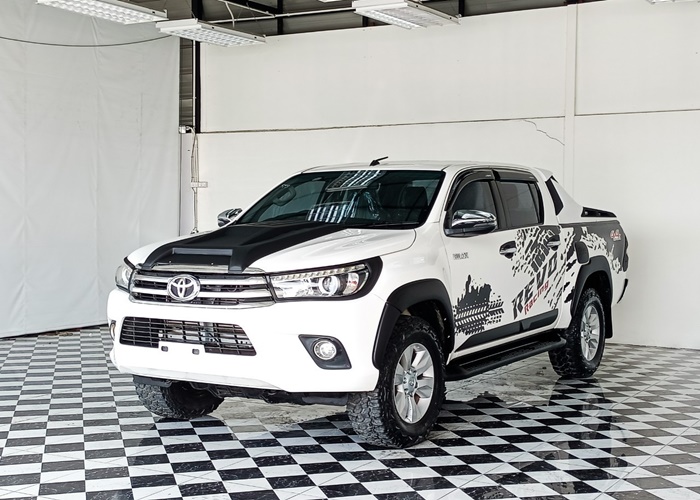 TOYOTA Hilux