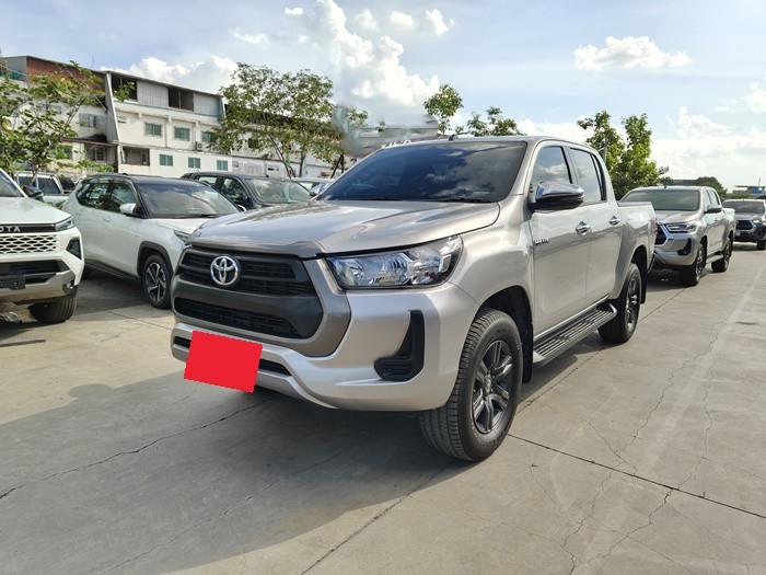 TOYOTA Hilux