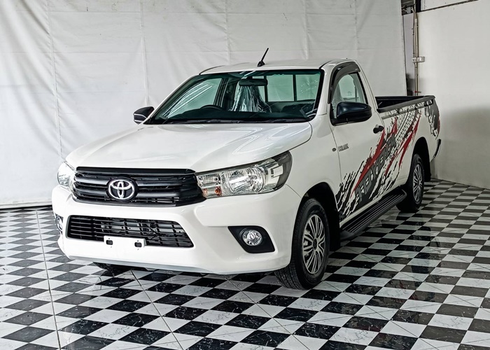 TOYOTA Hilux