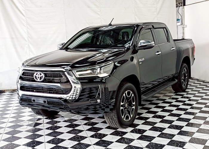 TOYOTA Hilux