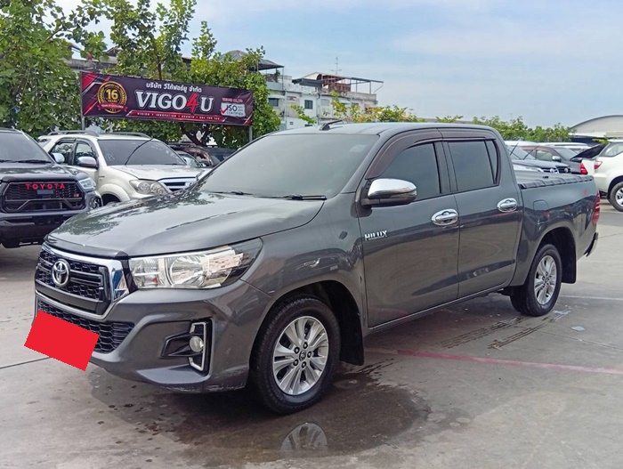 TOYOTA Hilux