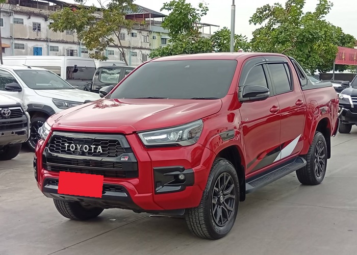 TOYOTA Hilux