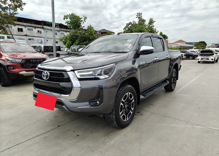 TOYOTA Hilux