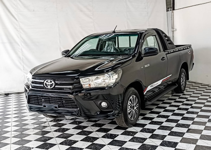 TOYOTA Hilux