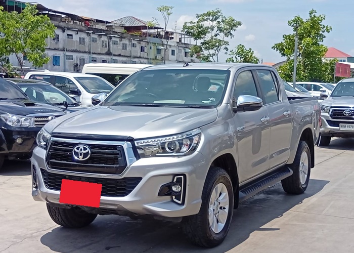 TOYOTA Hilux