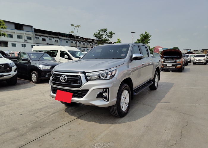 TOYOTA Hilux