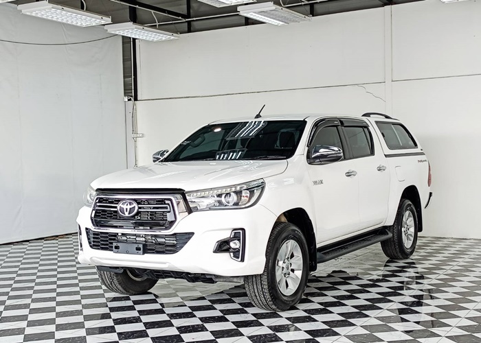 TOYOTA Hilux