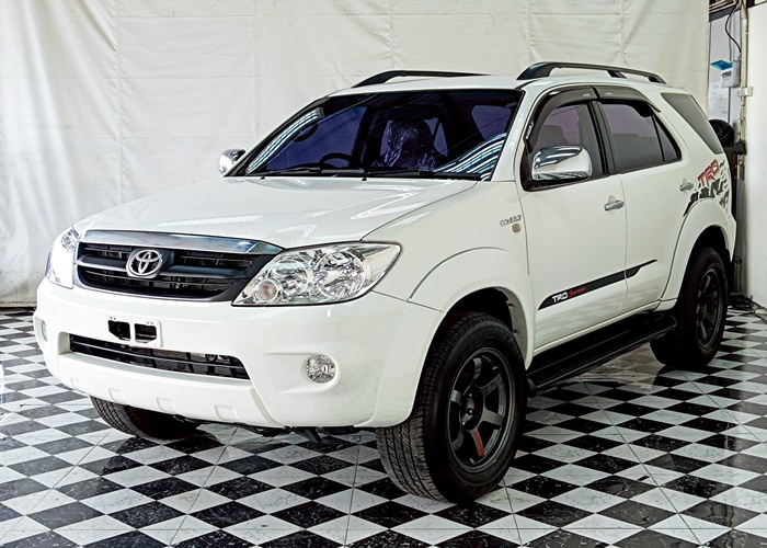 TOYOTA Fortuner