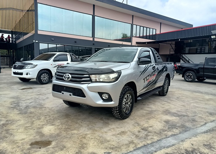 TOYOTA Hilux