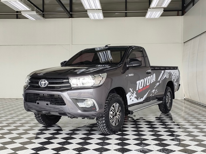 TOYOTA Hilux