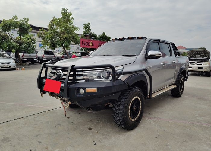 TOYOTA Hilux