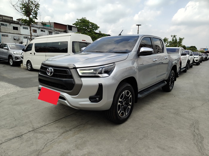 TOYOTA Hilux