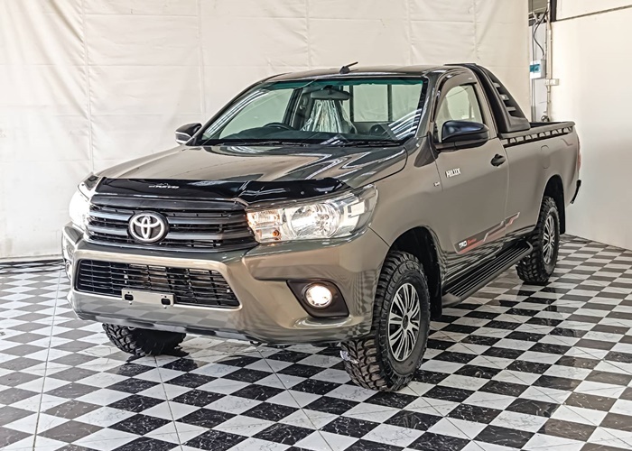 TOYOTA Hilux