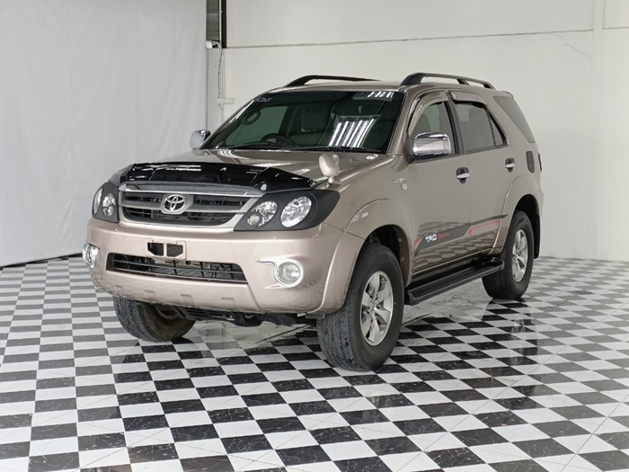 TOYOTA Fortuner