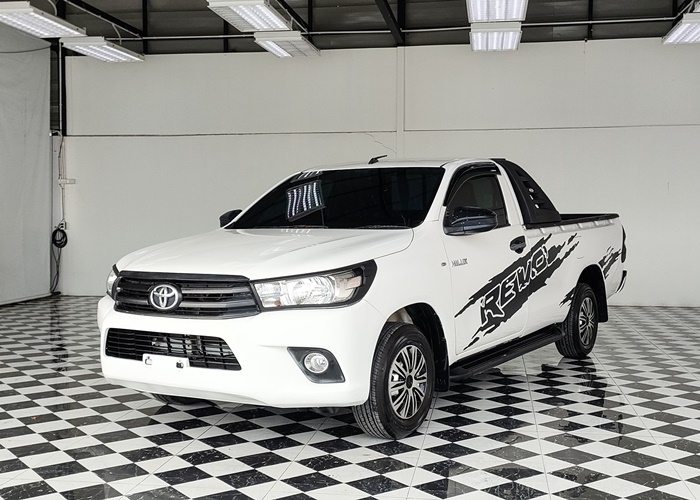 TOYOTA Hilux