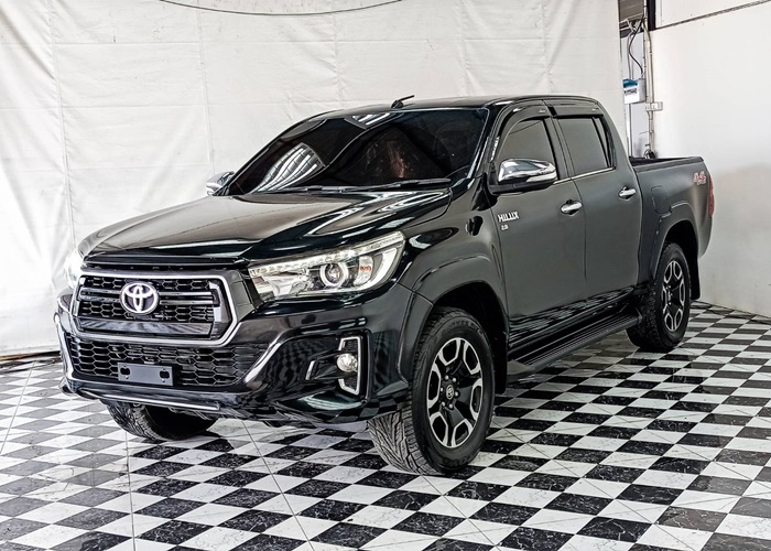 TOYOTA Hilux