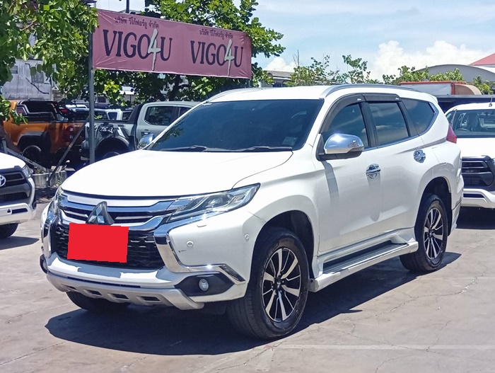 MITSUBISHI Pajero